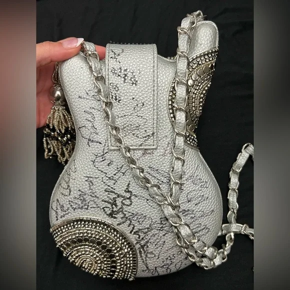 Mary Frances SIGNED guitar handbag. - Picture 5 of 7